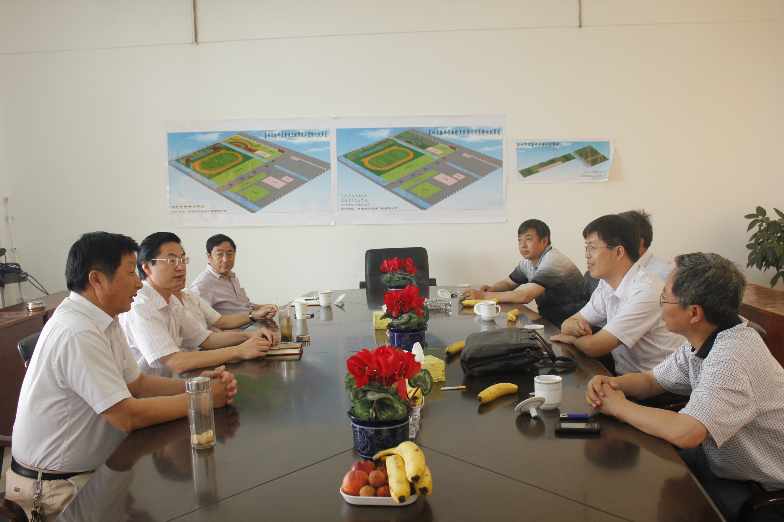 泰興市第二高級中學領導來我校參觀交流