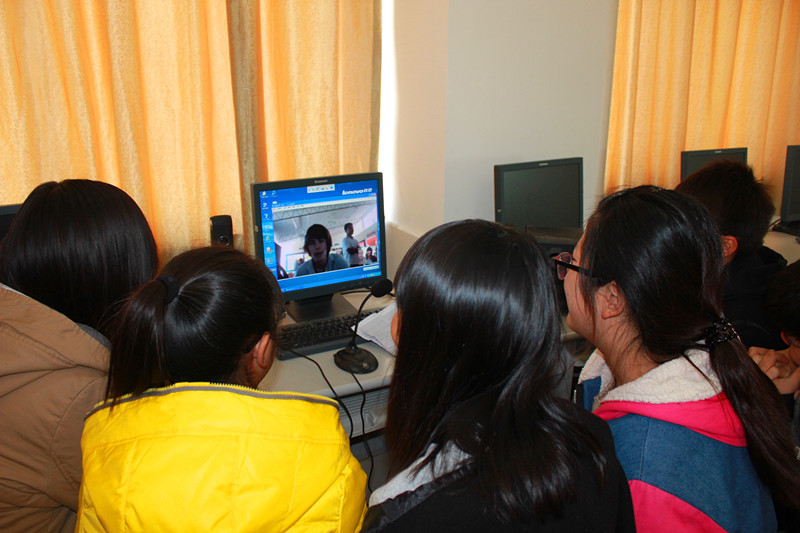 重洋不識意__網絡傳真情——泰州實驗中學與澳大利亞班斯代爾學校舉行學生視頻交流會 重洋不識意__網絡傳真情——泰州實驗中學與澳大利亞班斯代爾學校舉行學生視頻交流會