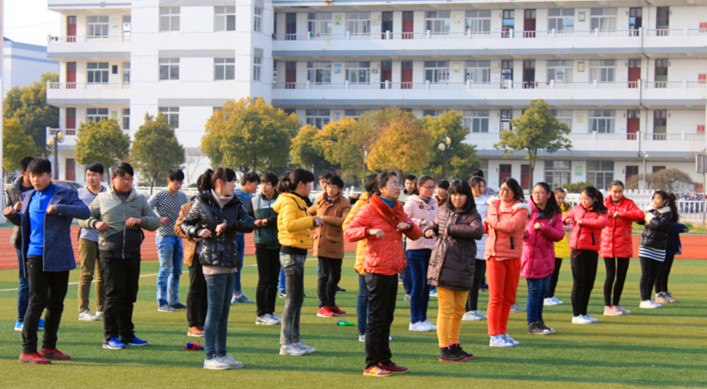 我校舉行了初三體育加試模擬考試 我校舉行了初三體育加試模擬考試