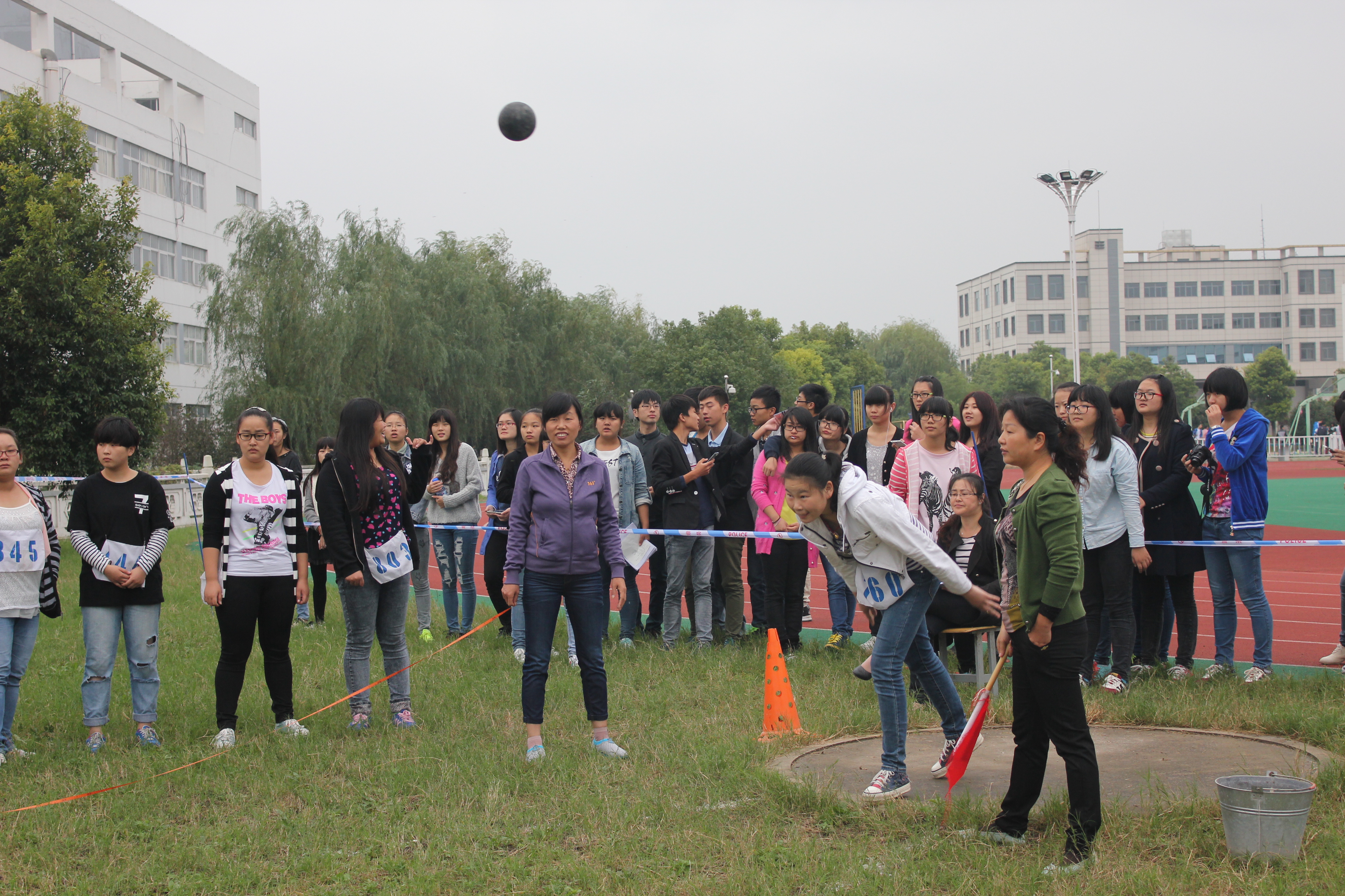 我校隆重召開第十七屆田徑運動會