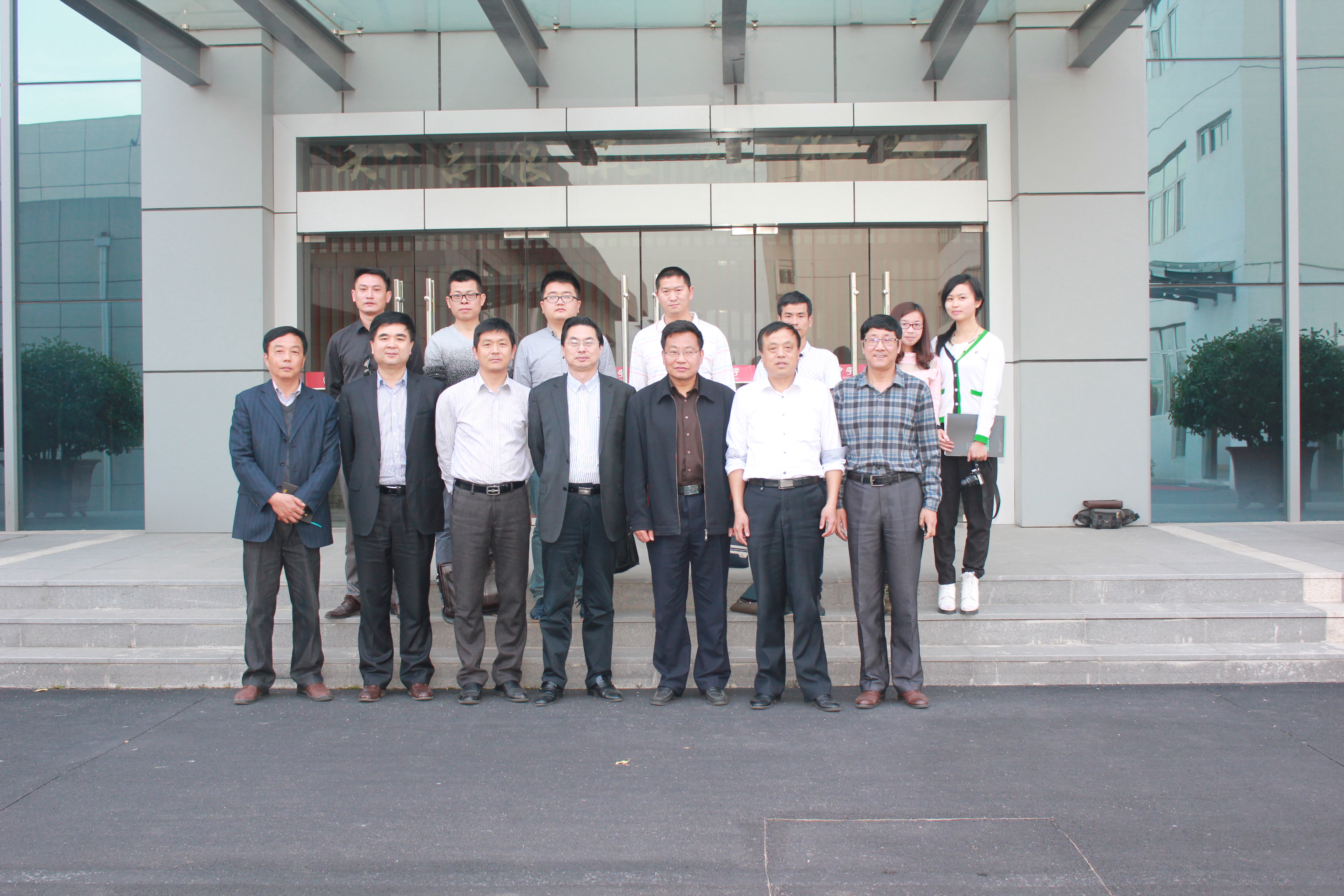 江西省教育考察代表團(tuán)訪問我校