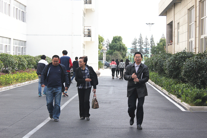 省教科院基教所專(zhuān)家徐兆蘭教授來(lái)我校進(jìn)行專(zhuān)項(xiàng)調(diào)研 省教科院基教所專(zhuān)家徐兆蘭教授來(lái)我校進(jìn)行專(zhuān)項(xiàng)調(diào)研