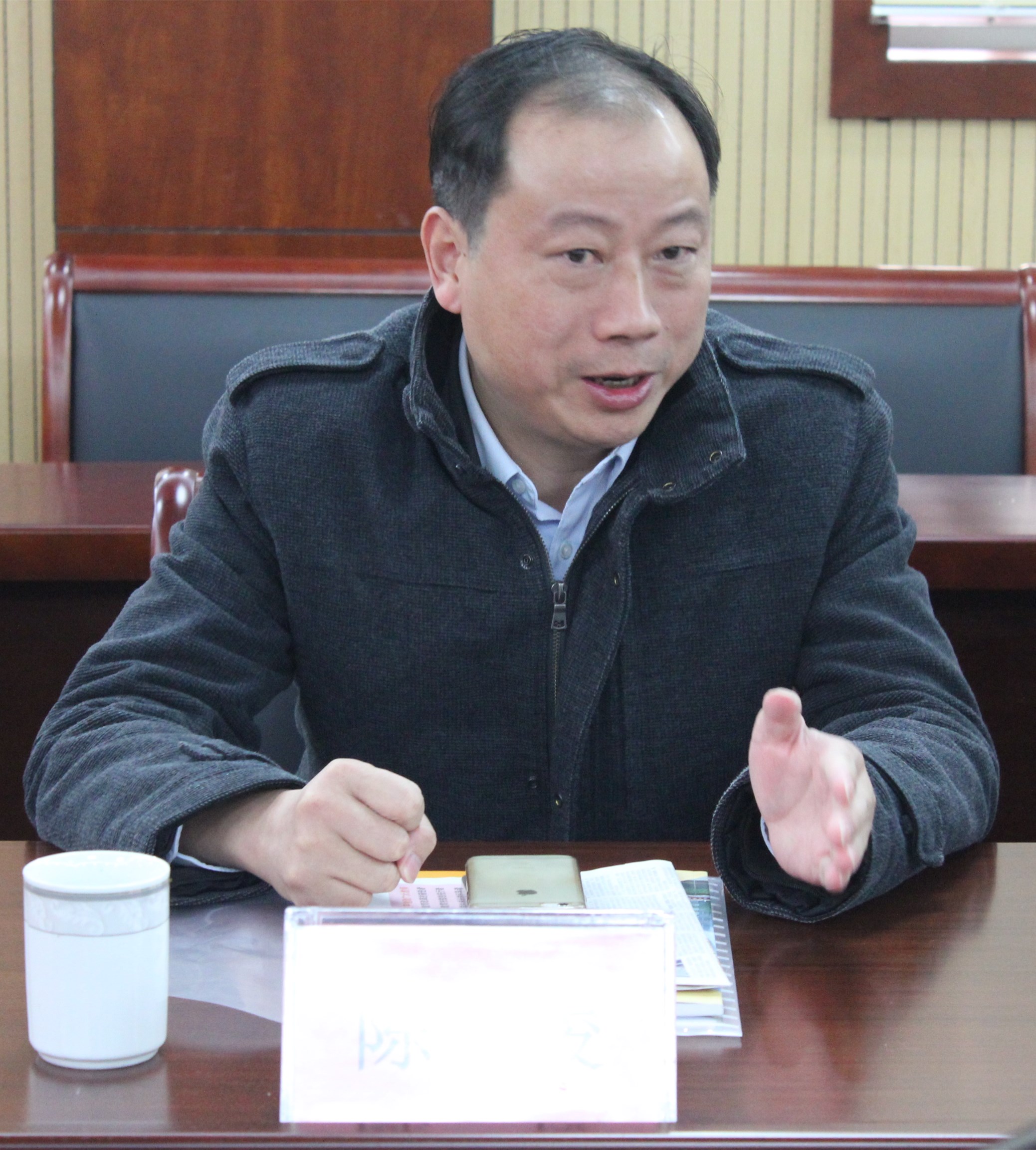 杰出澳籍華人陳俊訪問我校 杰出澳籍華人陳俊訪問我校