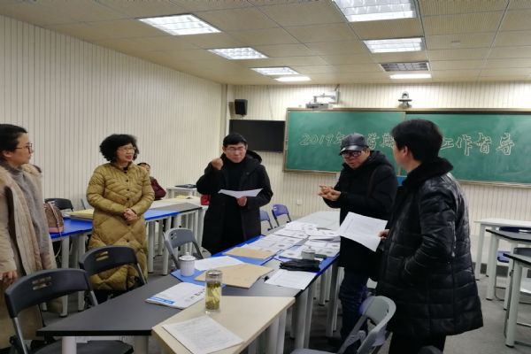 市教育局教研室督導(dǎo)我校初中部春學(xué)期開學(xué)工作 市教育局教研室督導(dǎo)我校初中部春學(xué)期開學(xué)工作