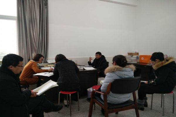 市教育局教研室督導(dǎo)我校初中部春學(xué)期開學(xué)工作 市教育局教研室督導(dǎo)我校初中部春學(xué)期開學(xué)工作