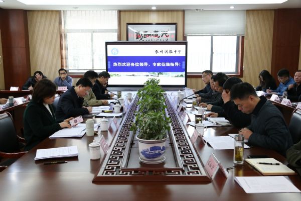 市教育局領導和專家調研泰州實驗中學高三教學工作