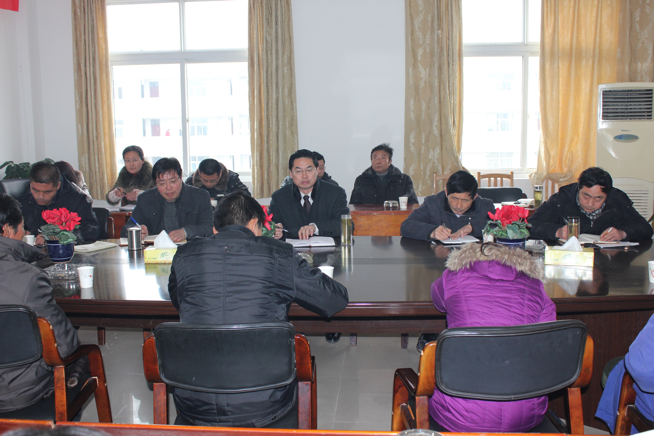 我校召開食堂工作專題會議 我校召開食堂工作專題會議