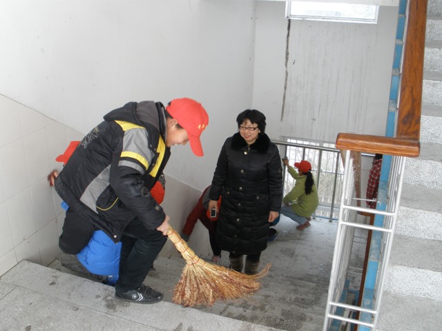 學雷鋒精神,做文明學生 學雷鋒精神,做文明學生