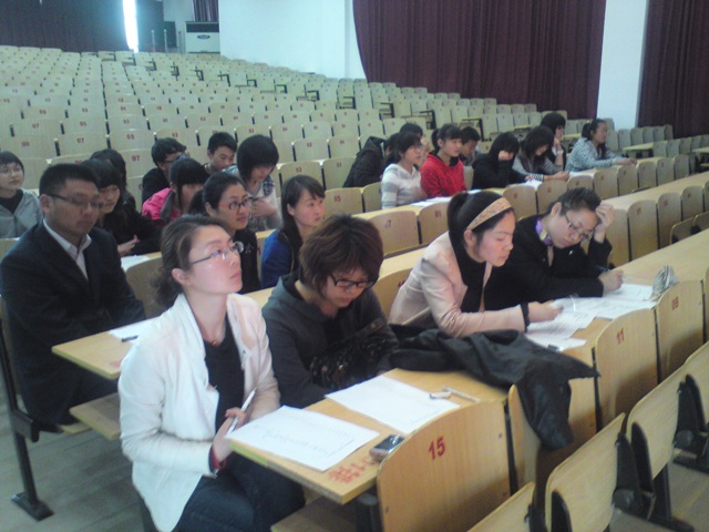 “五四精神和青年人擔當”辯論選拔賽在報告廳成功舉行 “五四精神和青年人擔當”辯論選拔賽在報告廳成功舉行