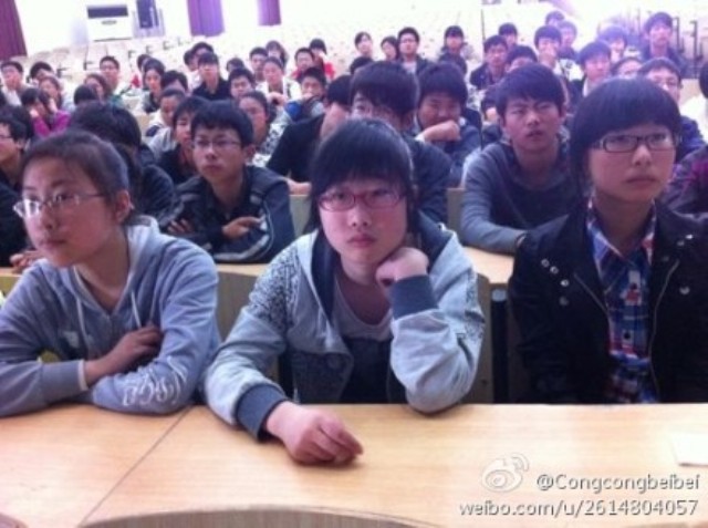 我校組織學生觀看泰州市首屆高中學生辯論賽決賽網絡視頻 我校組織學生觀看泰州市首屆高中學生辯論賽決賽網絡視頻