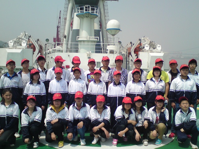 綜合實踐活動—師生參觀“遠望二號”測量船 綜合實踐活動—師生參觀“遠望二號”測量船
