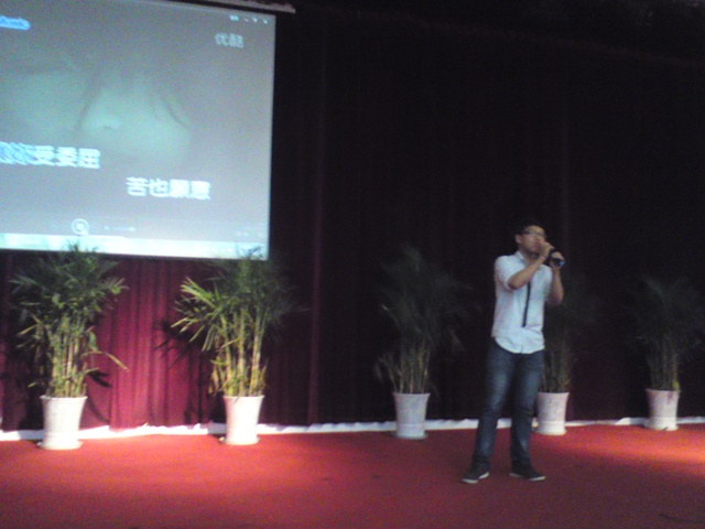 “唱響春天”歌唱比賽在報告廳圓滿舉行 “唱響春天”歌唱比賽在報告廳圓滿舉行