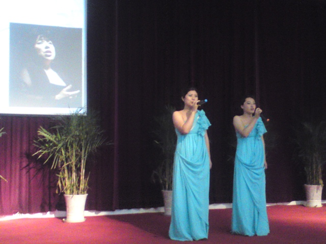 “唱響春天”歌唱比賽在報告廳圓滿舉行 “唱響春天”歌唱比賽在報告廳圓滿舉行