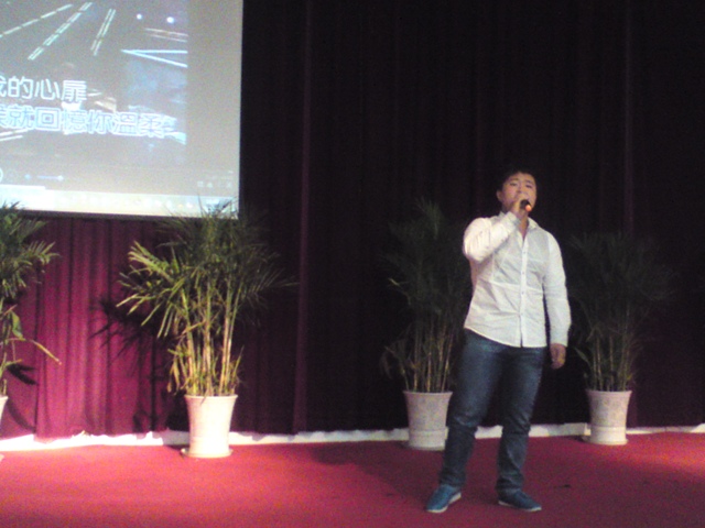 “唱響春天”歌唱比賽在報告廳圓滿舉行 “唱響春天”歌唱比賽在報告廳圓滿舉行