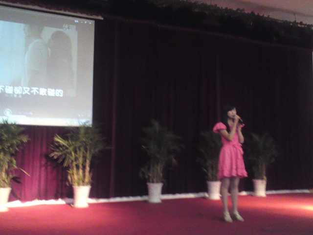 “唱響春天”歌唱比賽在報告廳圓滿舉行 “唱響春天”歌唱比賽在報告廳圓滿舉行