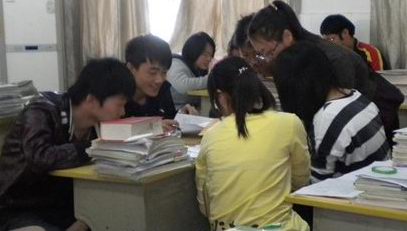 “聲之韻”朗誦社團(tuán)2012-2013年度秋學(xué)期第二次活動(dòng) “聲之韻”朗誦社團(tuán)2012-2013年度秋學(xué)期第二次活動(dòng)