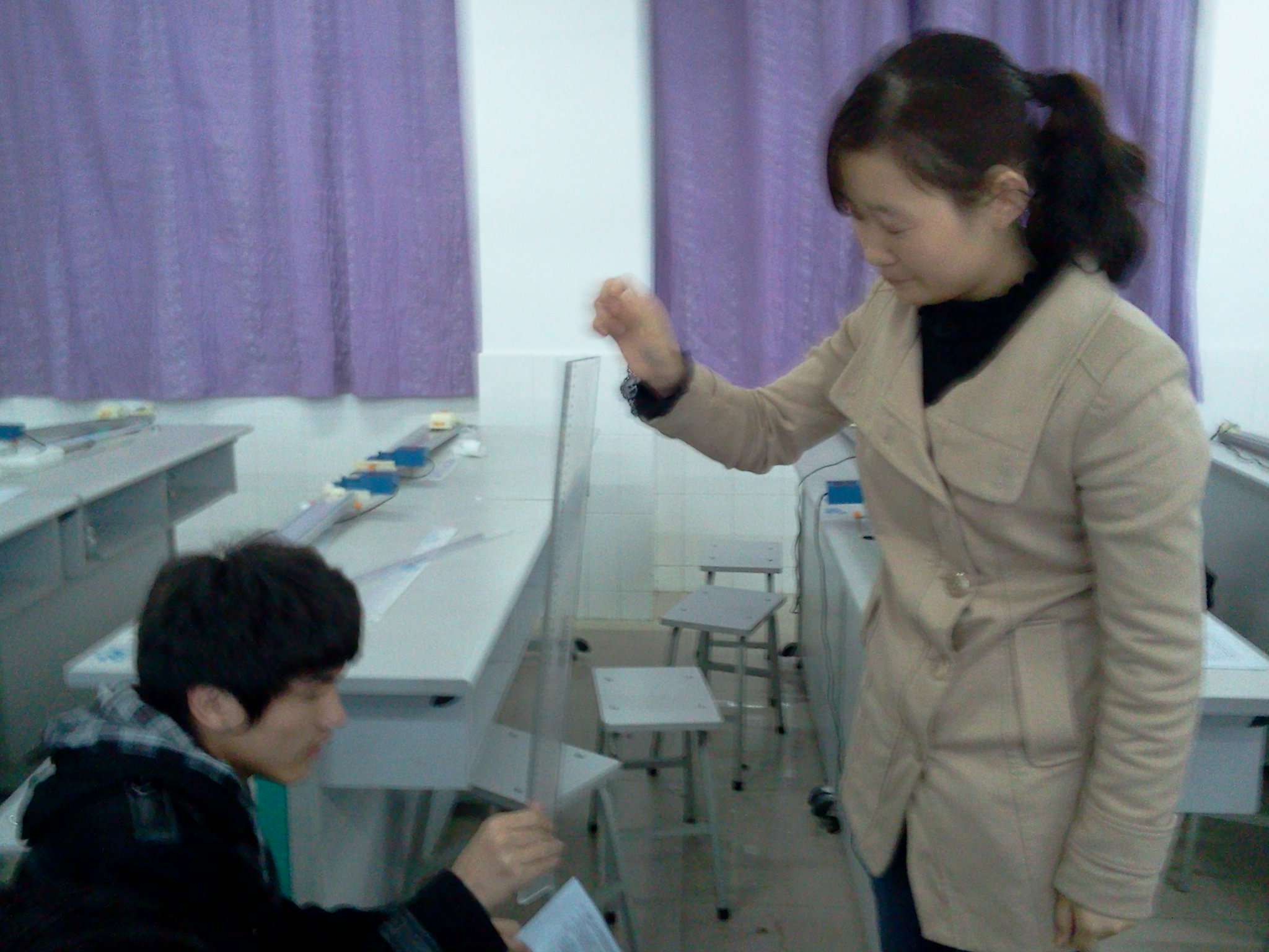 “愛因思維”社團活動——測測你的反應時間