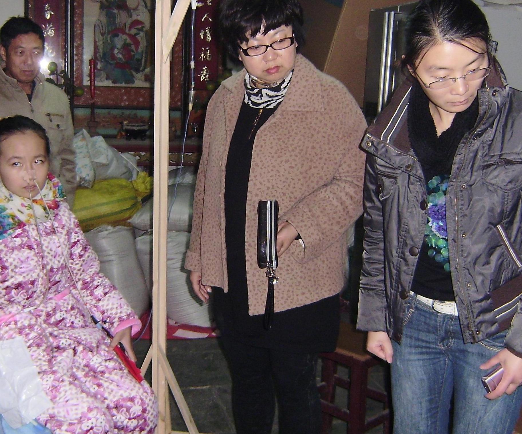 團委組織探望困難學生李燕 團委組織探望困難學生李燕