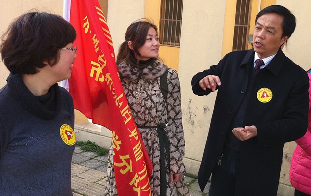 團(tuán)委學(xué)雷鋒活動(dòng)之社區(qū)廣場(chǎng)舞指導(dǎo) 團(tuán)委學(xué)雷鋒活動(dòng)之社區(qū)廣場(chǎng)舞指導(dǎo)