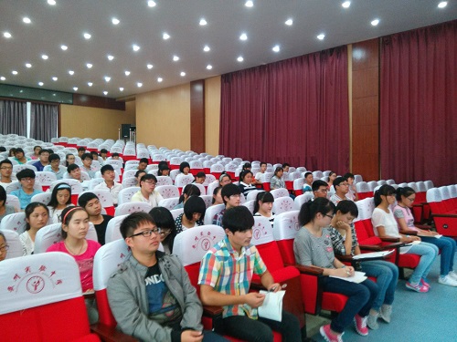 泰州實驗中學團委召開2014-2015學年度第一學期團支部例會 泰州實驗中學團委召開2014-2015學年度第一學期團支部例會