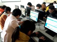 我校團委組織學生參加“網上祭英烈”活動 我校團委組織學生參加“網上祭英烈”活動