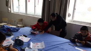 我校團委組織社團開展“平等對待特殊學生”活動 我校團委組織社團開展“平等對待特殊學生”活動