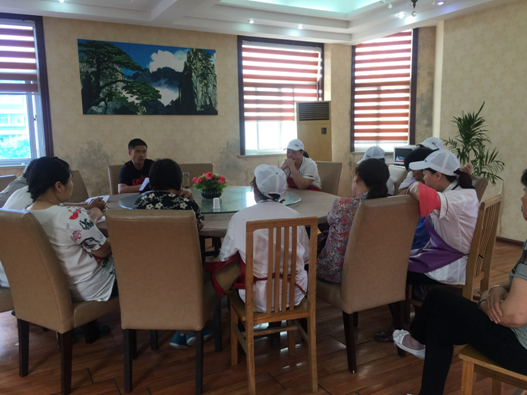 后勤服務中心召開中考期間后勤保障工作的會議 后勤服務中心召開中考期間后勤保障工作的會議